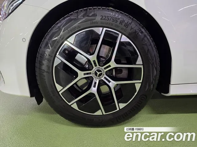 Mercedes-Benz E-Класс 2025 thumb 8