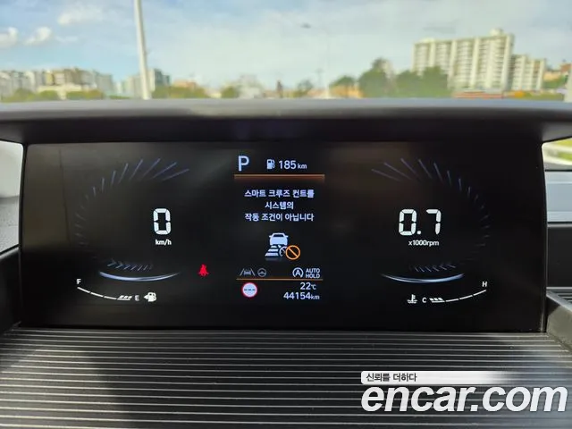 Hyundai Staria 2023 thumb 6
