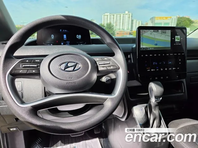 Hyundai Staria 2023 thumb 7