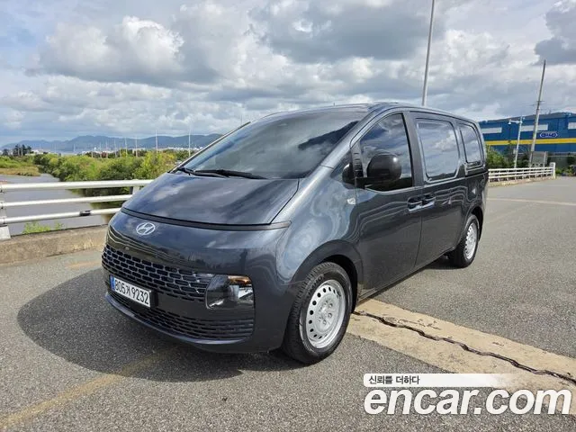 Hyundai Staria 2023 thumb 12