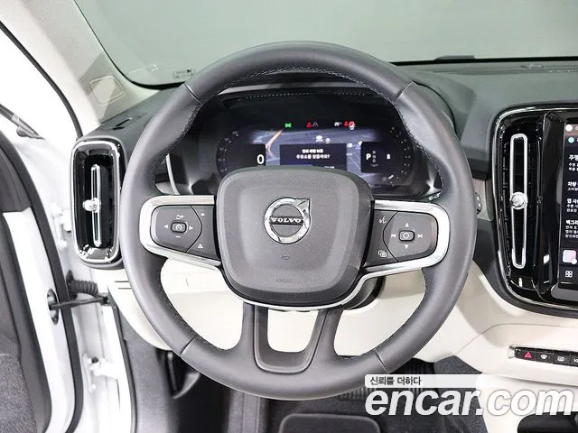 Volvo XC40 2024 thumb 7