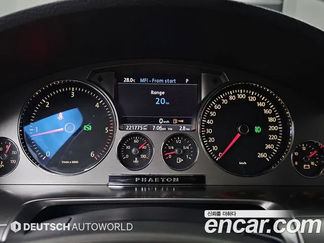 Volkswagen Phaeton 2013 thumb 8