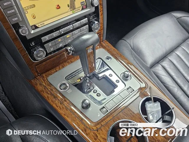 Volkswagen Phaeton 2013 thumb 9
