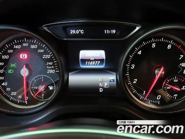 Mercedes-Benz CLA 2017 thumb 9