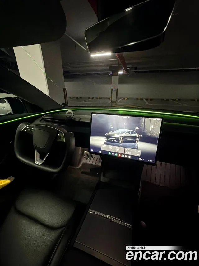Tesla Model 3 2024 thumb 7