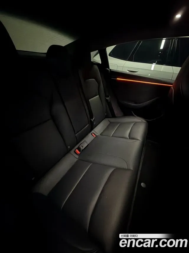 Tesla Model 3 2024 thumb 11