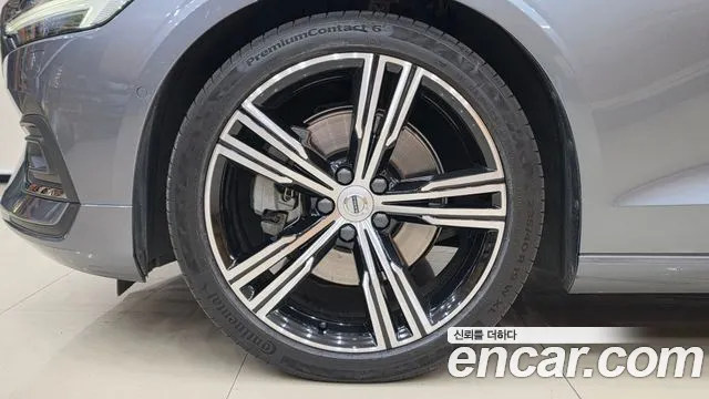 Volvo S60 2019 thumb 6