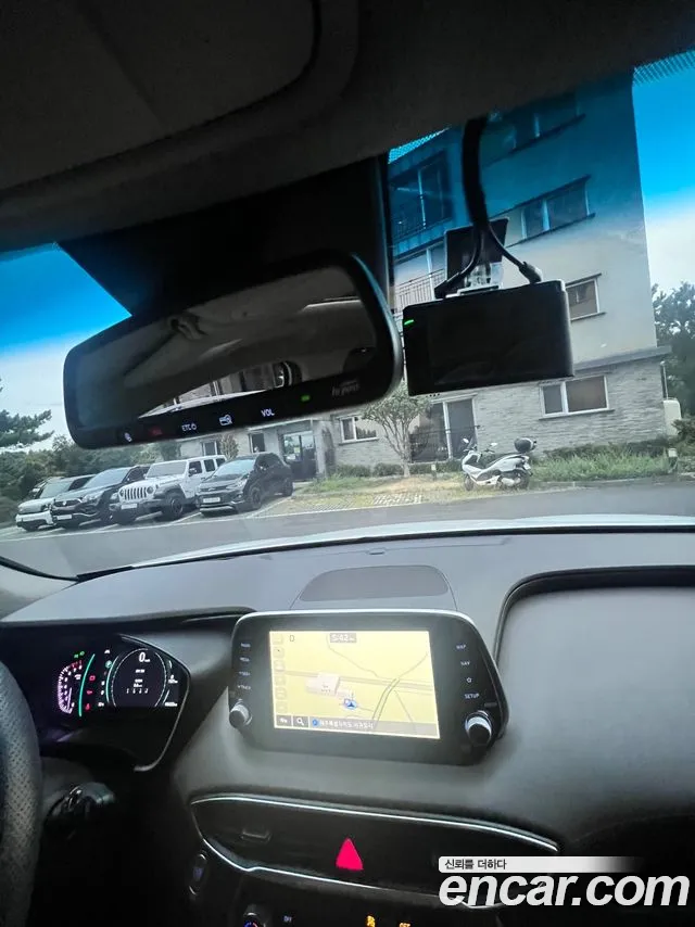 Hyundai Santa Fe 2018 thumb 12