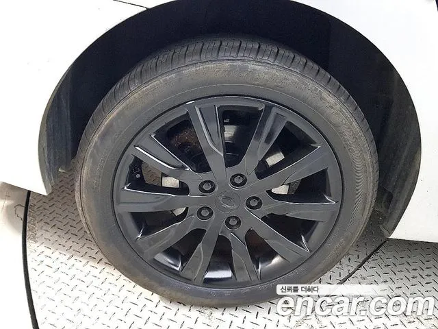 Renault-KoreaSamsung SM5 2015 thumb 5