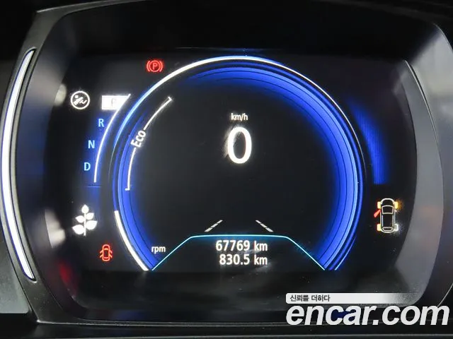Renault-KoreaSamsung Koleos 2019 thumb 10
