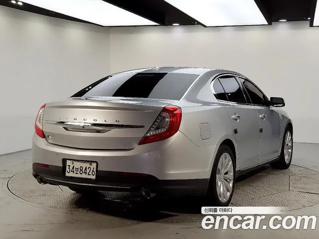 Lincoln MKS 2015 thumb 2