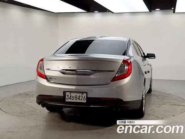 Lincoln MKS 2015 thumb 4