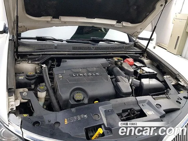 Lincoln MKS 2015 thumb 6