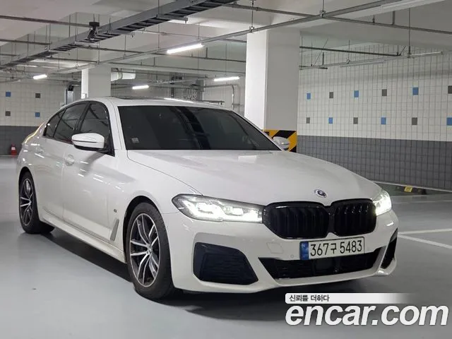 BMW 5-Series 2022 thumb 4