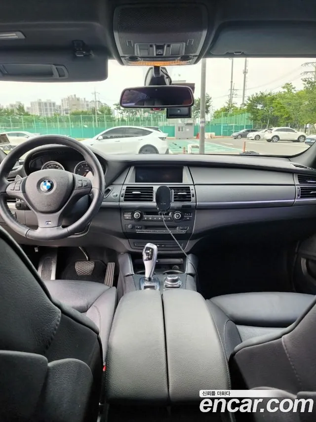 BMW X6M 2010 thumb 7