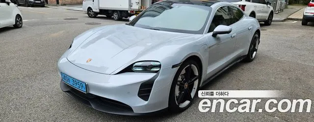 Porsche Taycan 2021 thumb 3