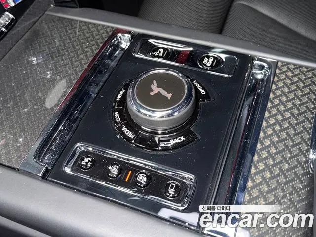 Rolls-Royce Cullinan 2020 thumb 8