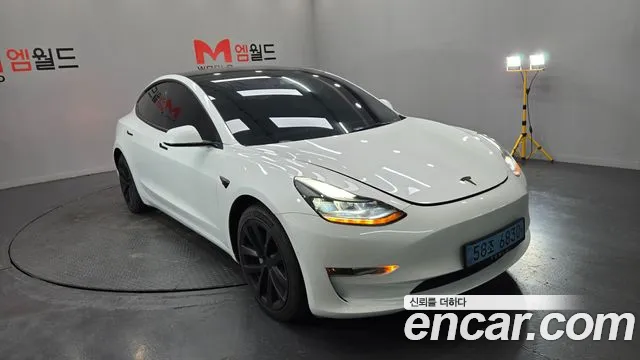 Tesla Model 3 2022 thumb 5