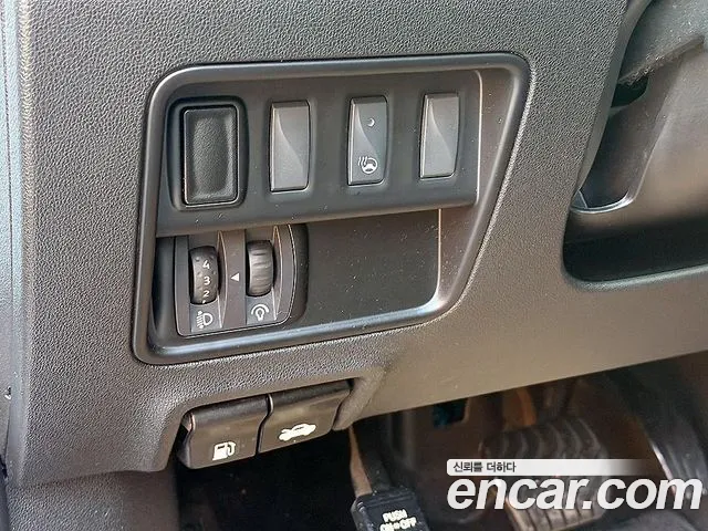 Renault-KoreaSamsung Koleos 2017 thumb 9
