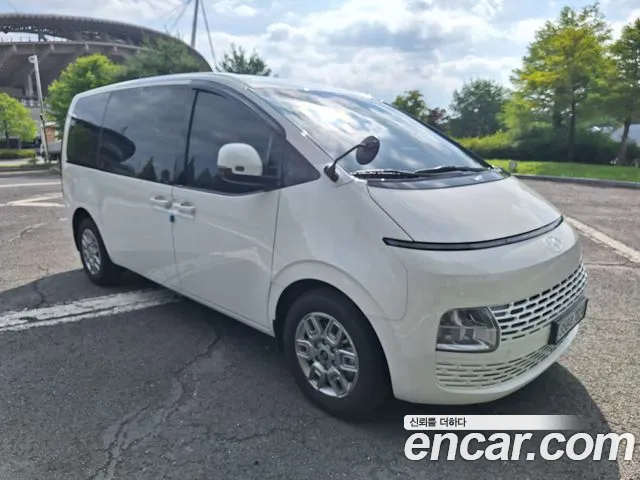 Hyundai Staria 2025 thumb 8