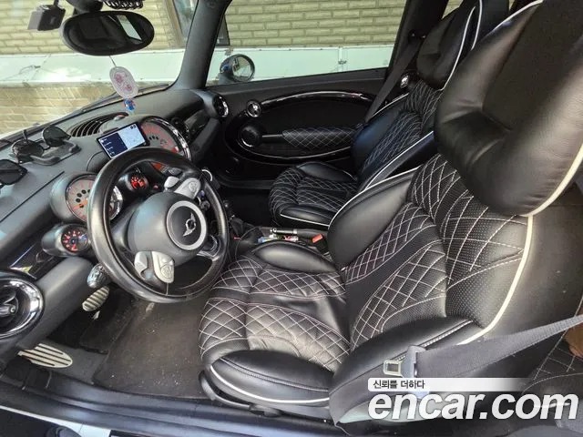 MINI Clubman 2010 thumb 7