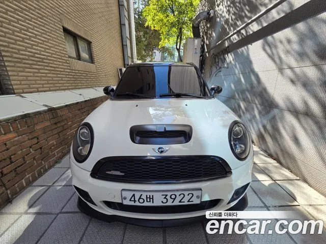 MINI Clubman 2010 thumb 12