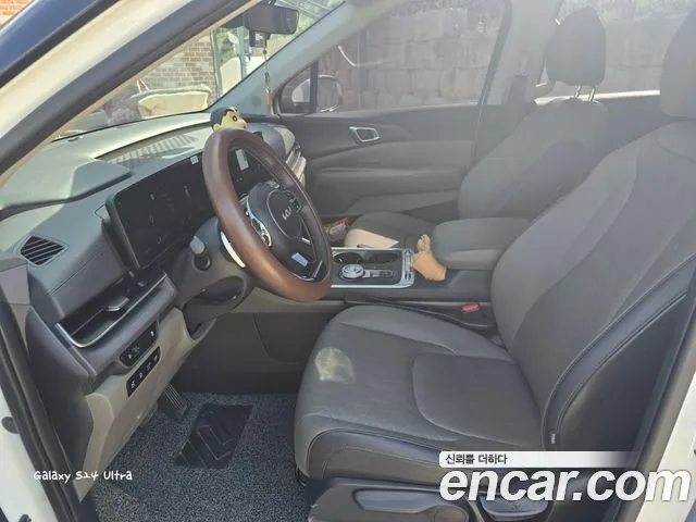 Kia Carnival 2024 thumb 10