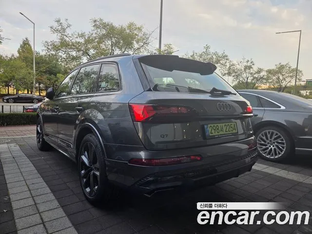 Audi Q7 2026 thumb 3