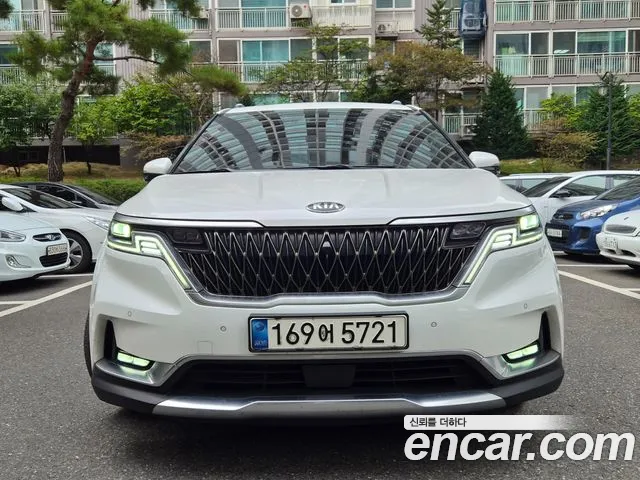 Kia Carnival 2021 thumb 3