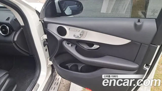 Mercedes-Benz GLC 2018 thumb 11