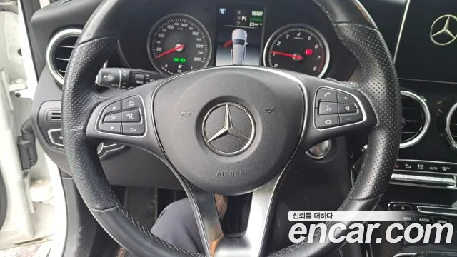 Mercedes-Benz GLC 2018 thumb 12