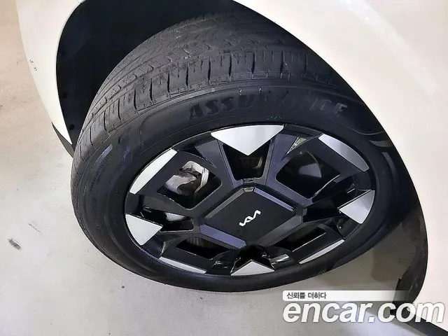 Kia Carnival 2024 thumb 5