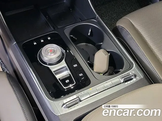 Kia Carnival 2024 thumb 9