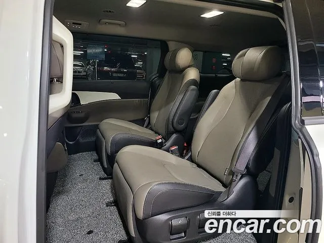 Kia Carnival 2024 thumb 10