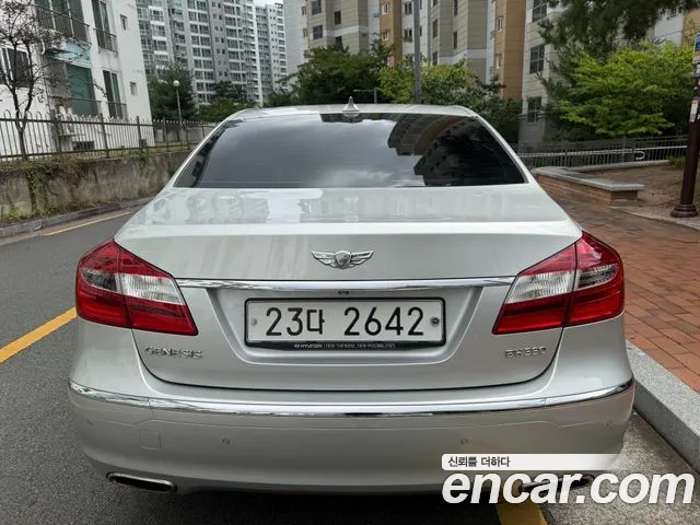 Hyundai Genesis 2013 thumb 4