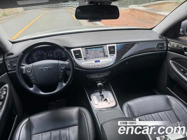 Hyundai Genesis 2013 thumb 7