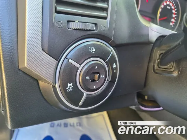 KG_Mobility_Ssangyong KORANDO 2014 thumb 10