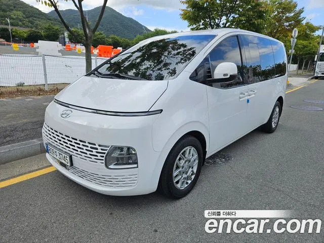 Hyundai Staria 2023 thumb 11