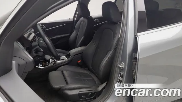 BMW 1-Series 2022 thumb 3