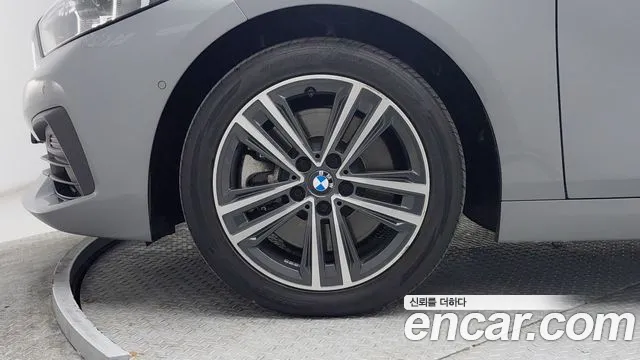 BMW 1-Series 2022 thumb 7