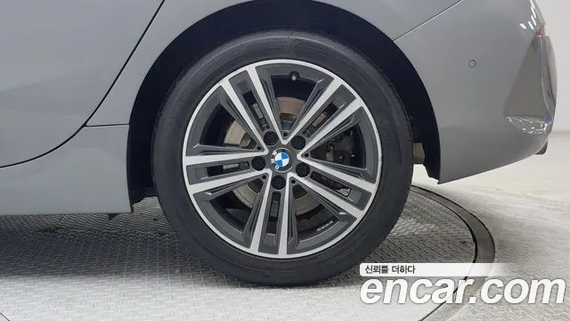 BMW 1-Series 2022 thumb 8