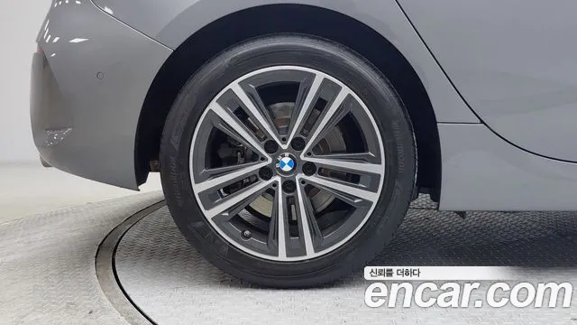 BMW 1-Series 2022 thumb 10
