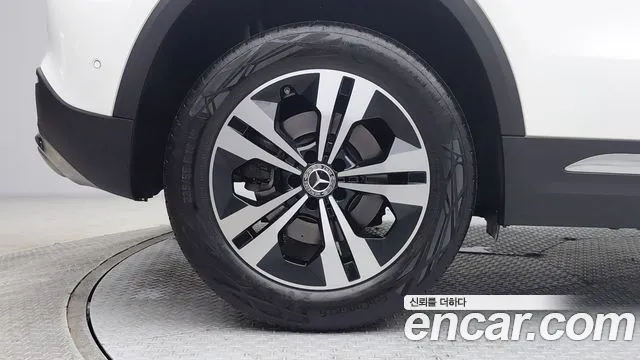 Mercedes-Benz GLA 2021 thumb 6