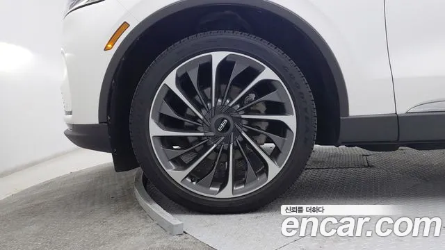 Lincoln Aviator 2025 thumb 3