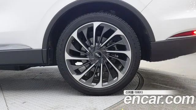 Lincoln Aviator 2025 thumb 4