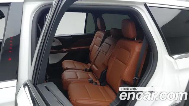 Lincoln Aviator 2025 thumb 9