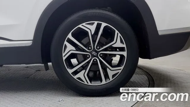 Hyundai Santa Fe 2020 thumb 4