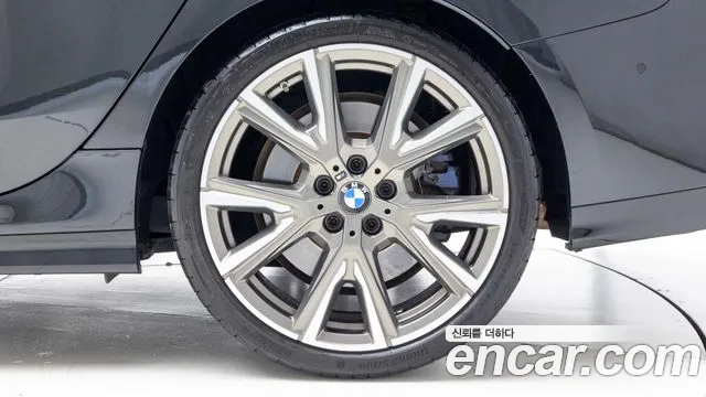 BMW 2-Series 2024 thumb 5