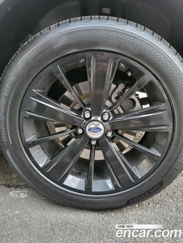 Ford Explorer 2018 thumb 8