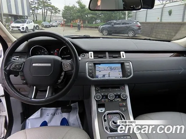 Land Rover Range Rover Evoque 2016 thumb 8